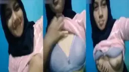 Abg Hijab Cantik Pamer Toket Mulus