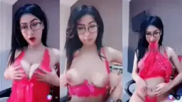 Awcece Lingerie Merah Video by PornGo
