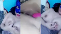 Chupyy Ngocok Memek Squirt Becek Video by PornTrex
