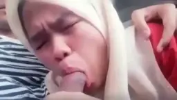 Disepongin Cewek Berkerudung di Mobil Video by BokepHUB
