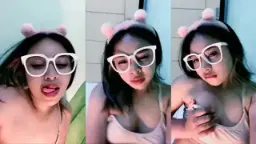 Gadis Cantik Remas Toket Imut Video by TXXX