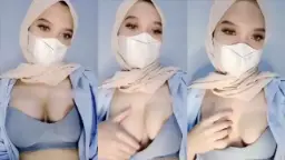 Hijab Camilla Cantik Remas Toket Video by PornOne