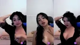 Host Cantik Pamer Keindahan Tubuhnya Video by FapHouse
