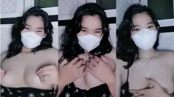 Kakak Rara Remas Tetek Desah Mango