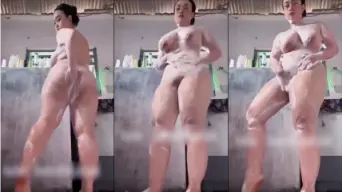 Salsa Bugil Mandi Sambil di Record