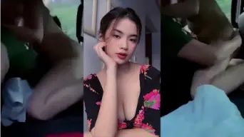 Selebgram Cantik Cindo Bersama Om