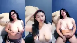 Tobrut Cantik Binal Sexy Menggoda Video by TubeV