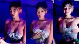 Toketnya Hilly WK Makin Besar Ya Bund Video by Indo18